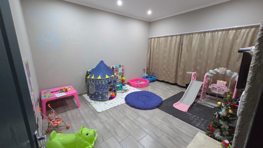 6 Bedroom Property for Sale in Sasolburg Ext 23 Free State